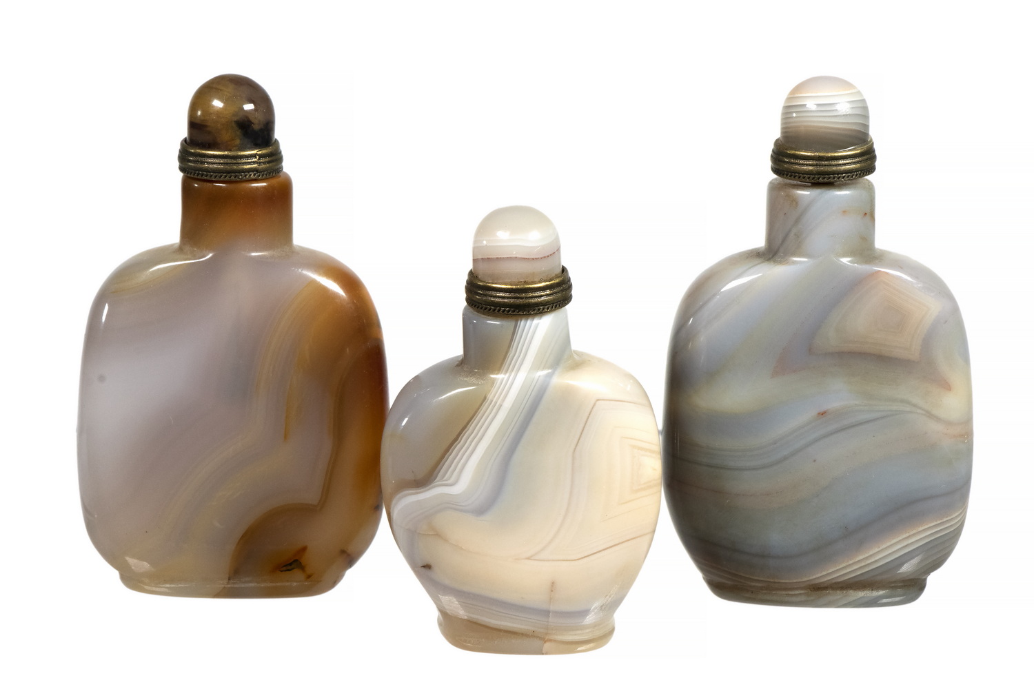 CHINESE AGATE SNUFF BOTTLES Lot 2b1874