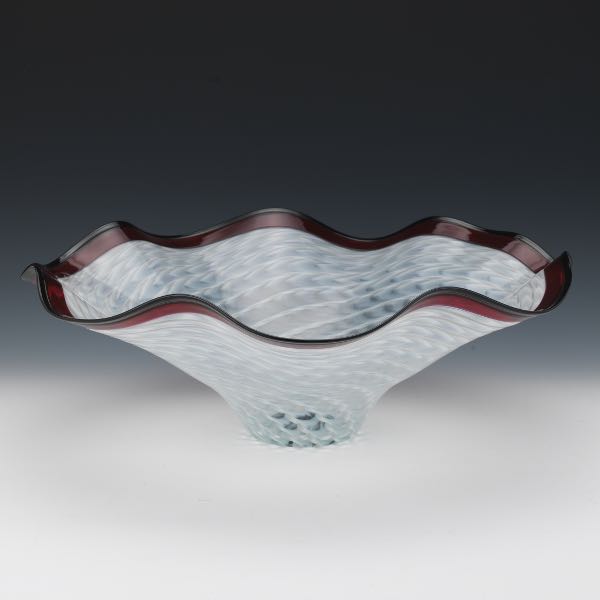 LA CHAUSSEE STUDIO ART GLASS CENTERPIECE