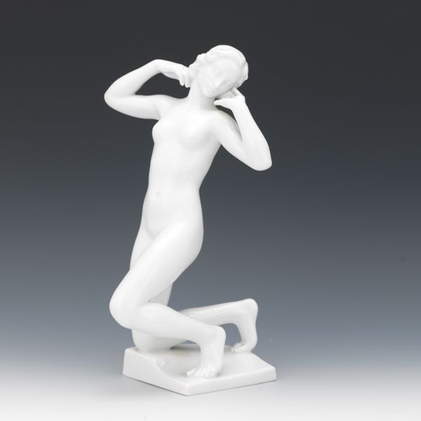 AUGARTEN WIEN NUDE WOMAN  11 ¼  White