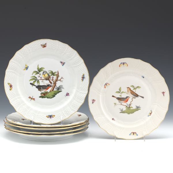 SIX HEREND PORCELAIN HAND PAINTED DINNER