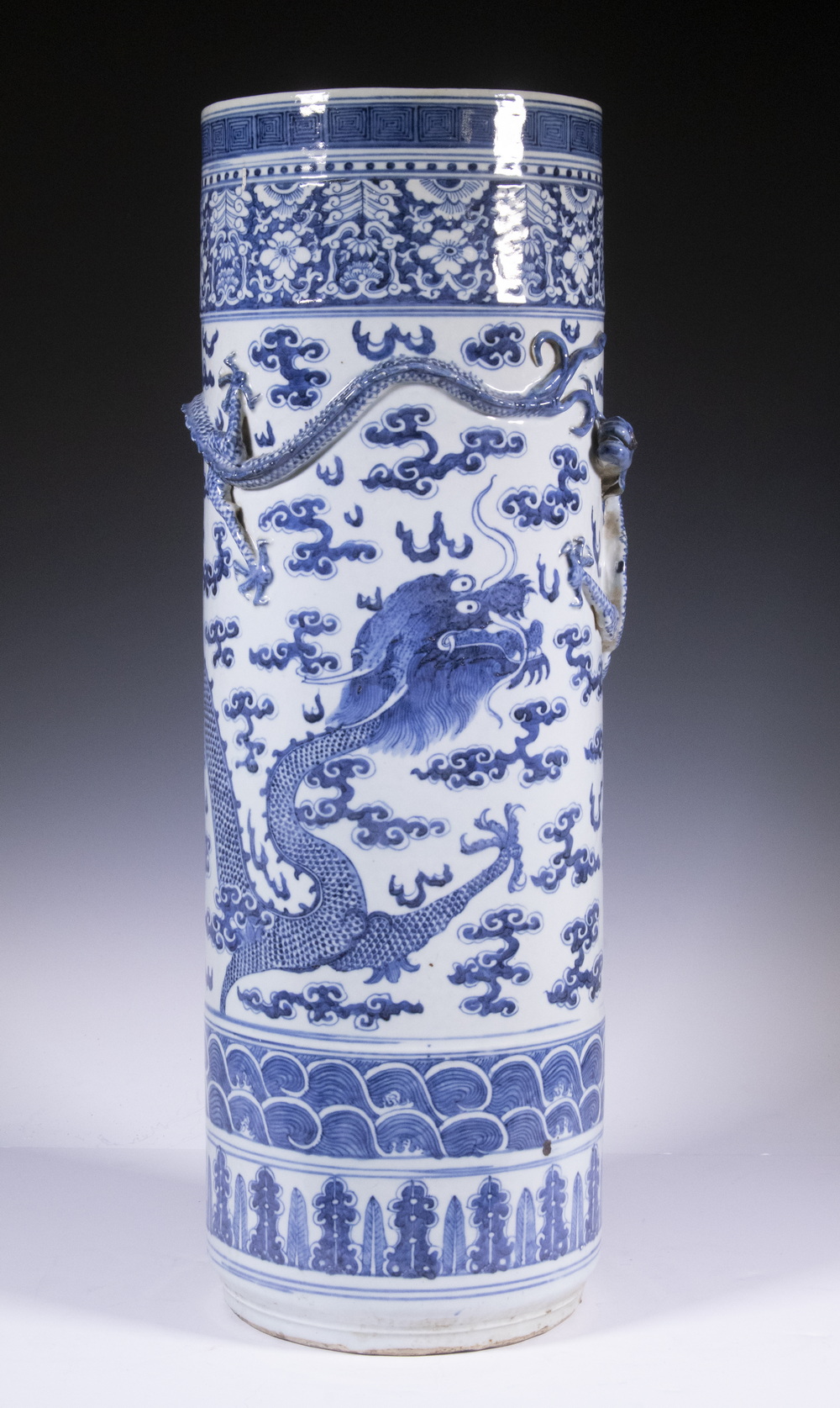 CHINESE PORCELAIN UMBRELLA STAND 2b1b2d