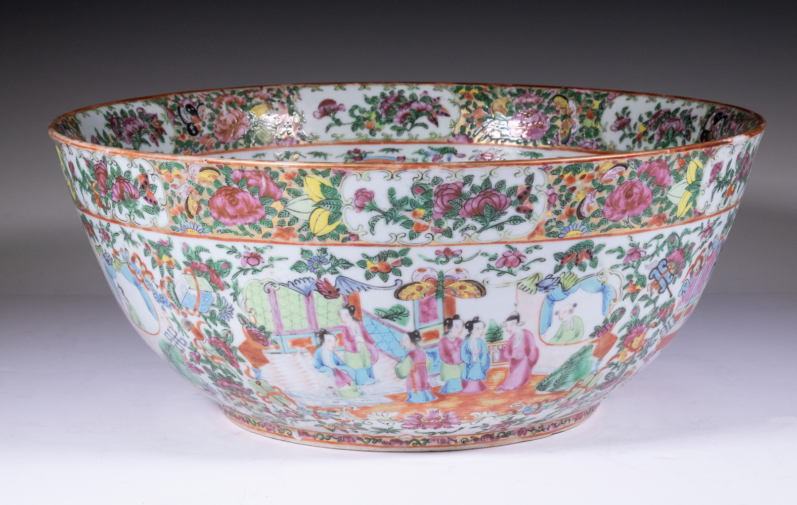 CHINESE EXPORT PUNCH BOWL Large