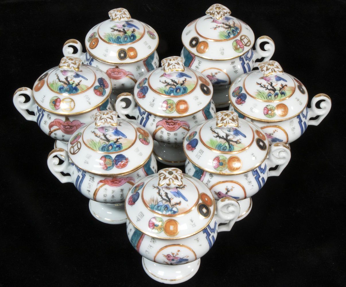 CHINESE EXPORT LIDDED PORCELAIN
