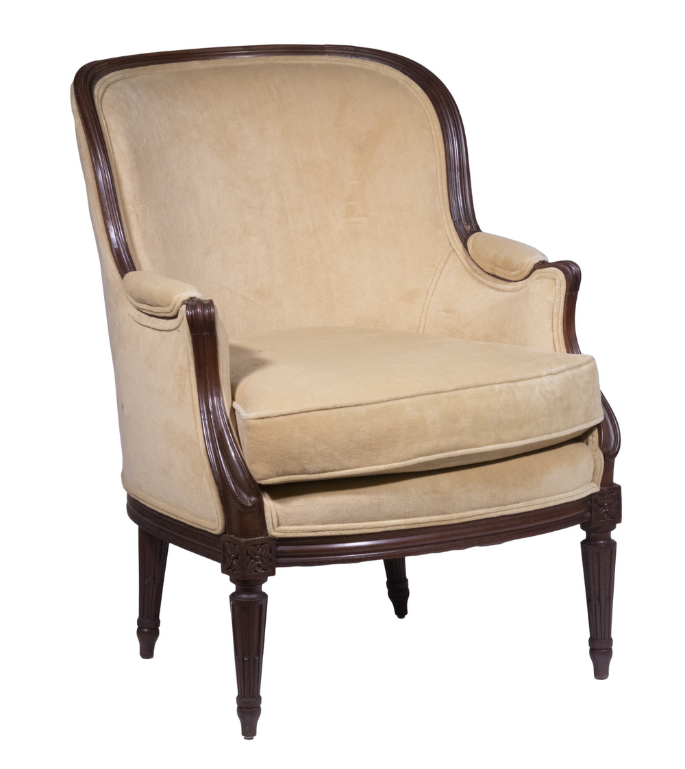 FRENCH BERGERE ARMCHAIR Louis XV 2b1b7e