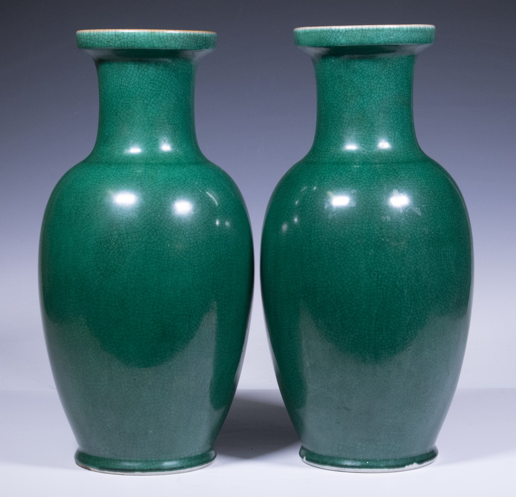 PR CHINESE GREEN GLAZED VASES Pair 2b1bba