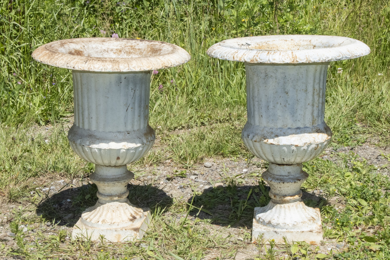 PR IRON CAMPAGNA FORM GARDEN URNS 2b1c12