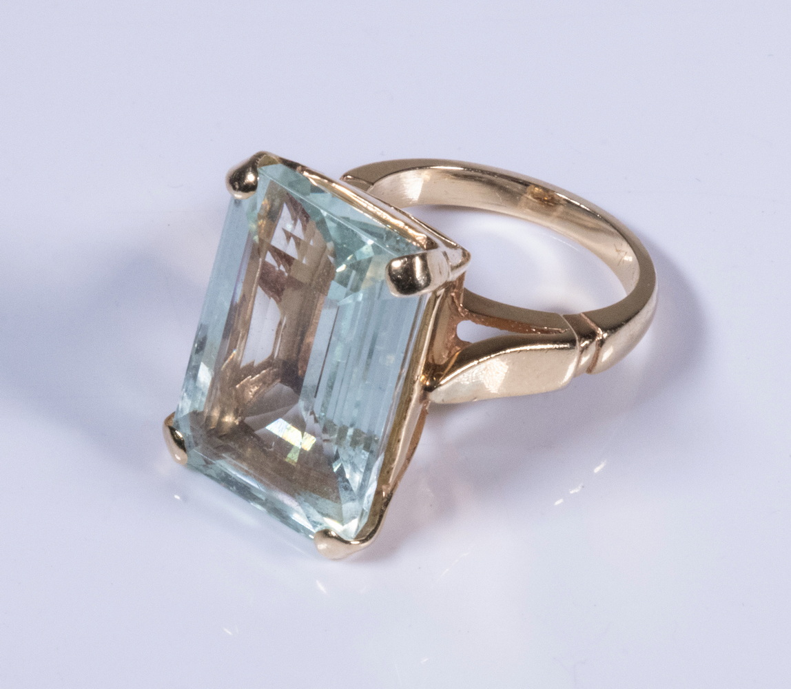 VINTAGE AQUAMARINE RING Large emerald 2b1c58