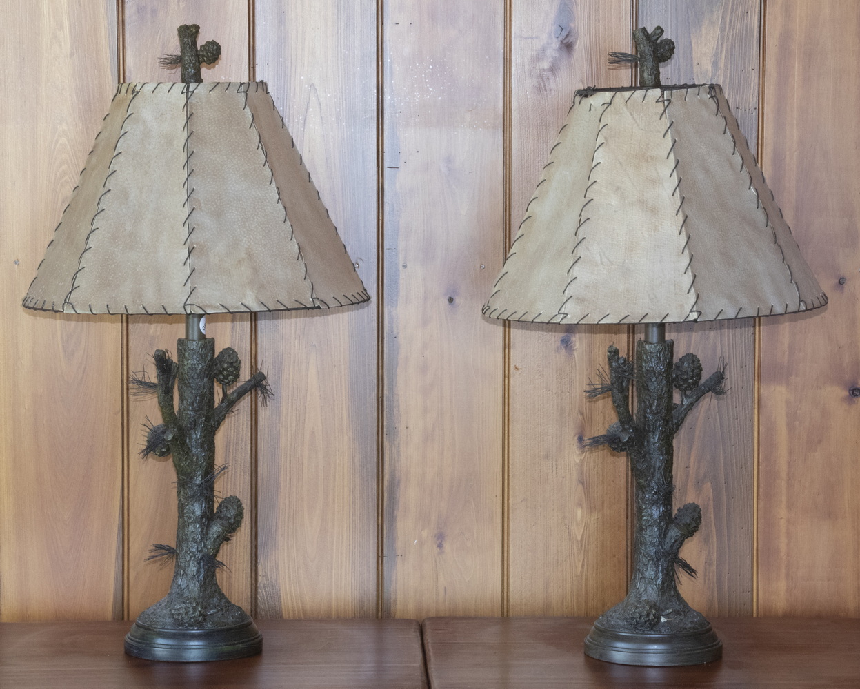 PR QUOIZEL TABLE LAMPS Pair of
