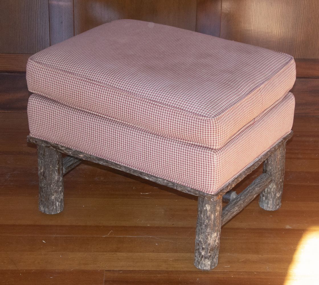 OTTOMAN WITH CUSHION Adirondack