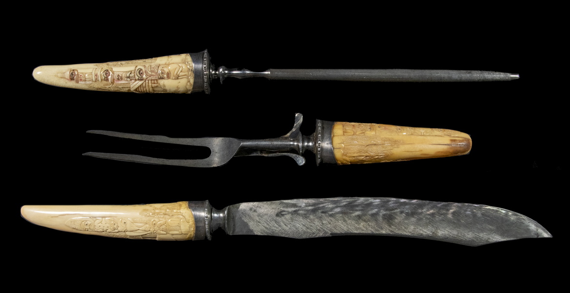 (3 PC) CARVING SET WITH NORTHWEST TOTEM