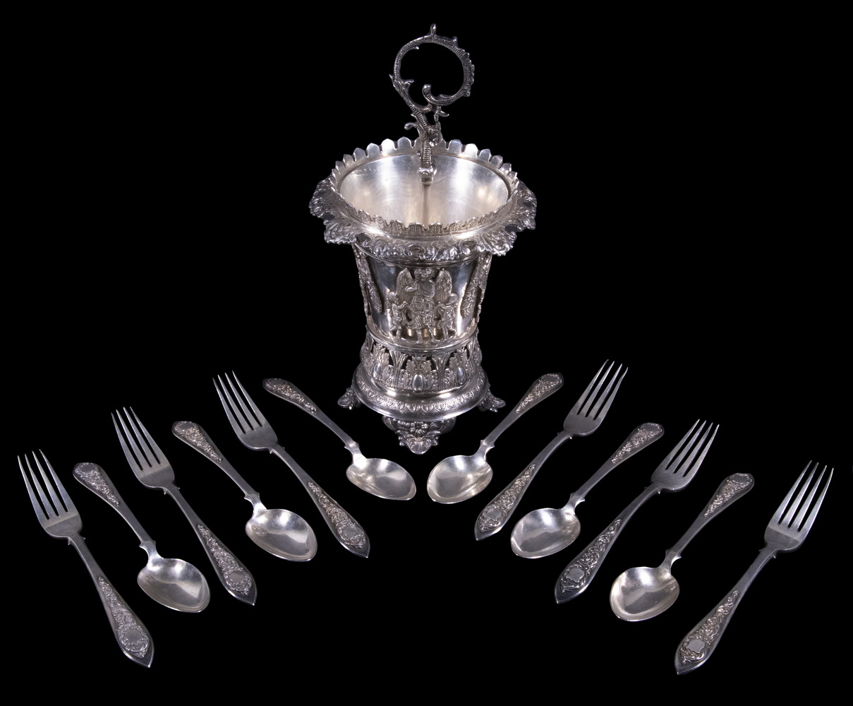 SILVER SPOONER, PLUS FLATWARE, WITH