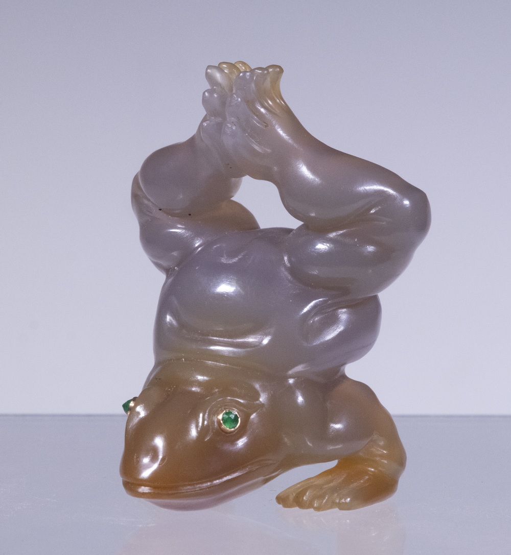 RUSSIAN HARDSTONE CARVING OF FROG Agate