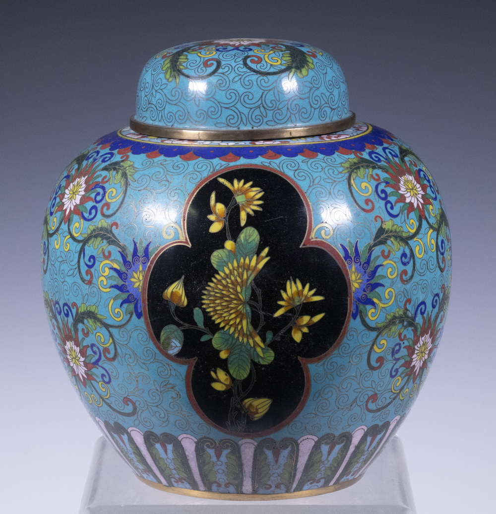 CHINESE CLOISONNE COVERED JAR Large