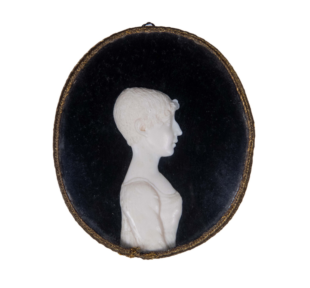 MINIATURE IVORY RELIEF PORTRAIT 2b2091