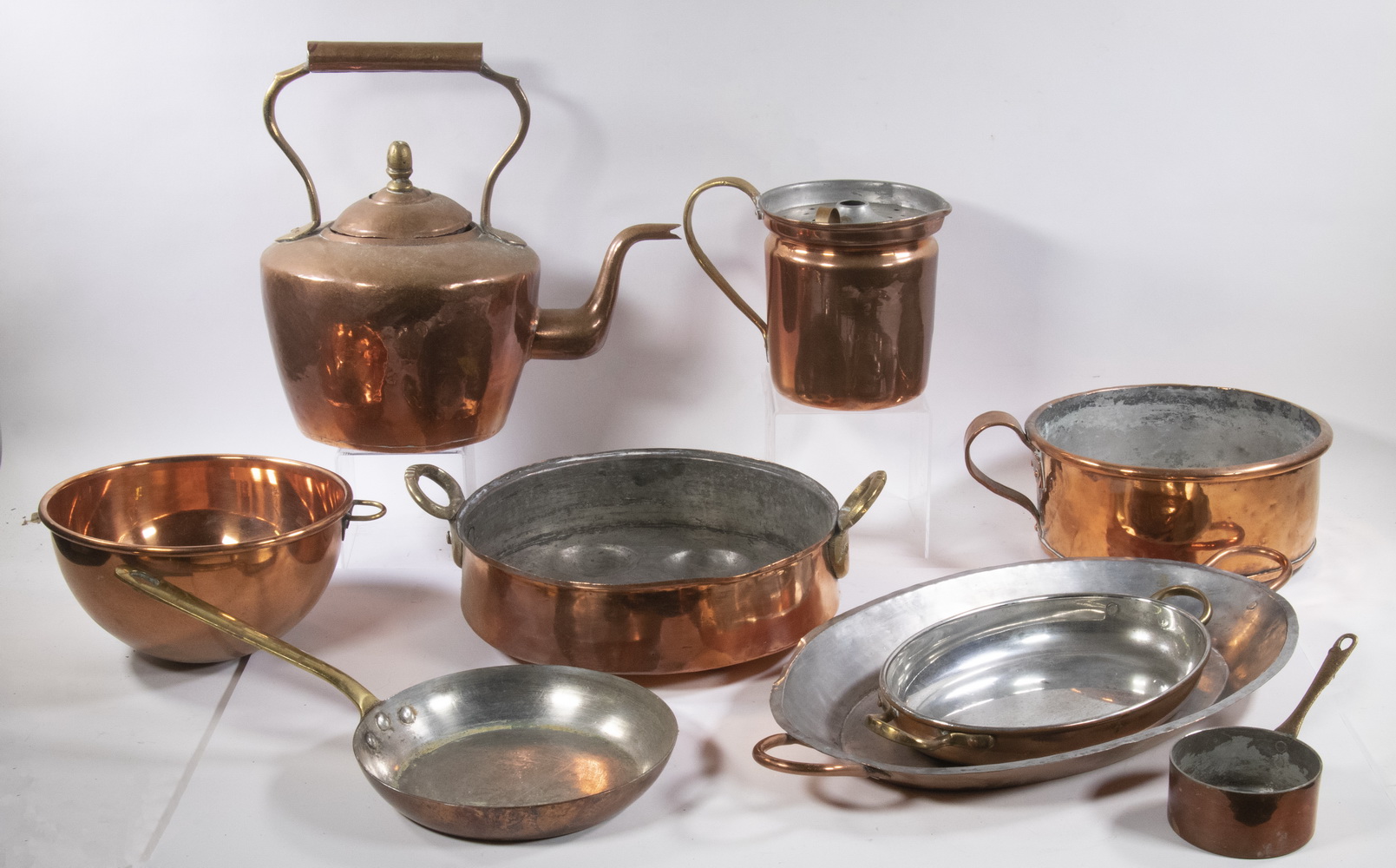  9 PCS COPPER COOKWARE Group of 2b2233