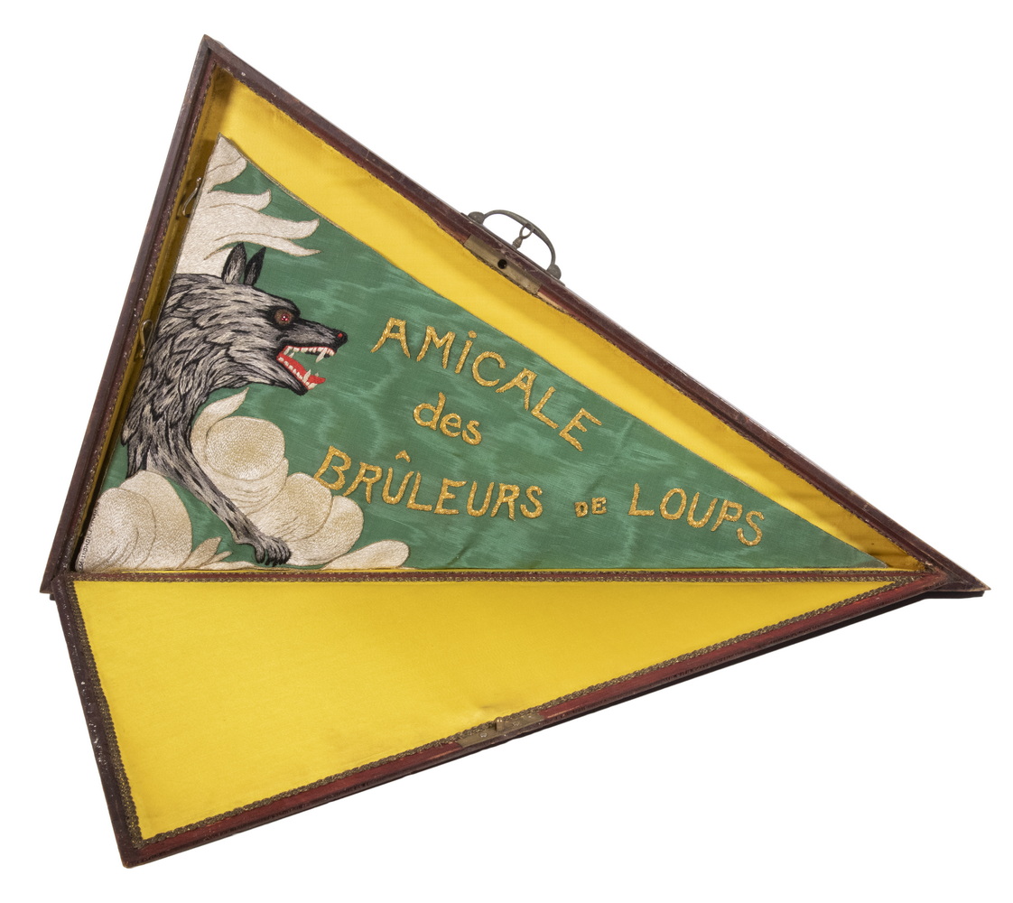 CASED FRENCH PENNANT - AMICALE