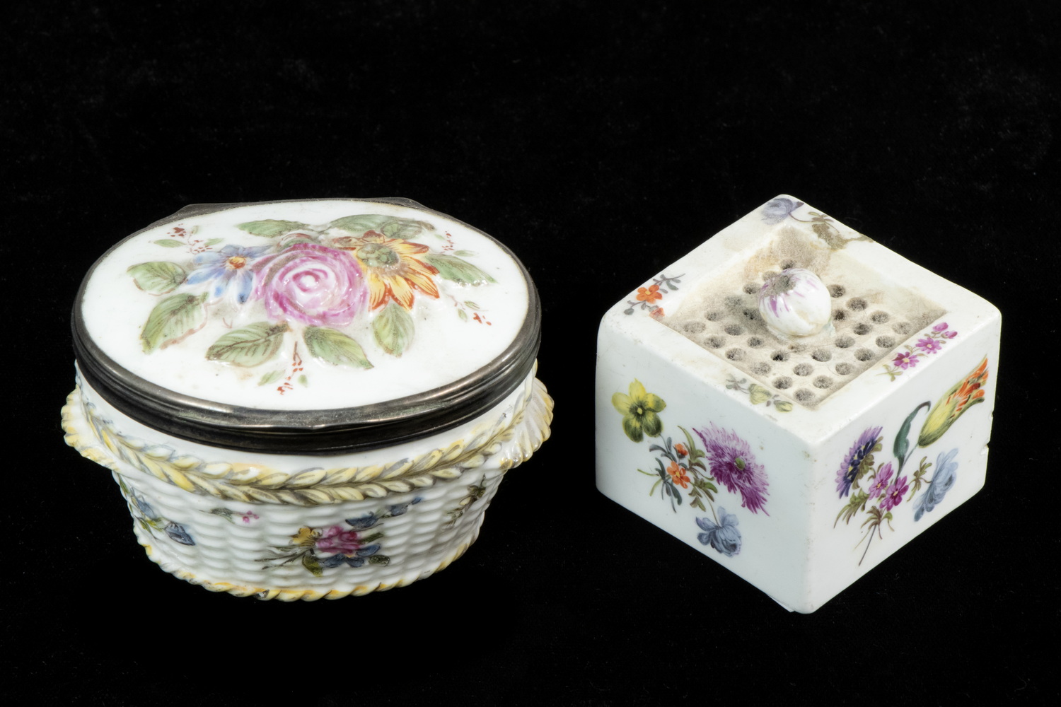 FRENCH PORCELAIN BOXES Lot of 2  2b2339