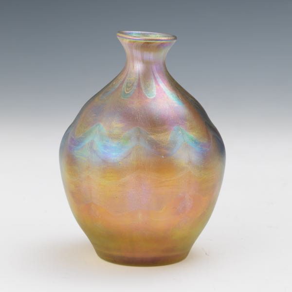 TIFFANY STUDIOS FAVRILE GLASS VASE  2b23e4