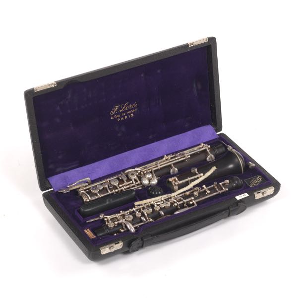 F. LORéE OBOE  Serial Number LF-43.