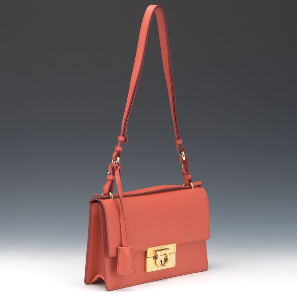 FERRAGAMO CORAL PINK LEATHER SHOULDER 2b26a0