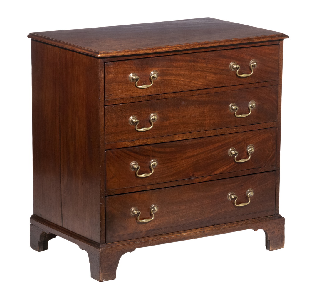 DIMINUTIVE ENGLISH BACHELOR S CHEST 2b26f5