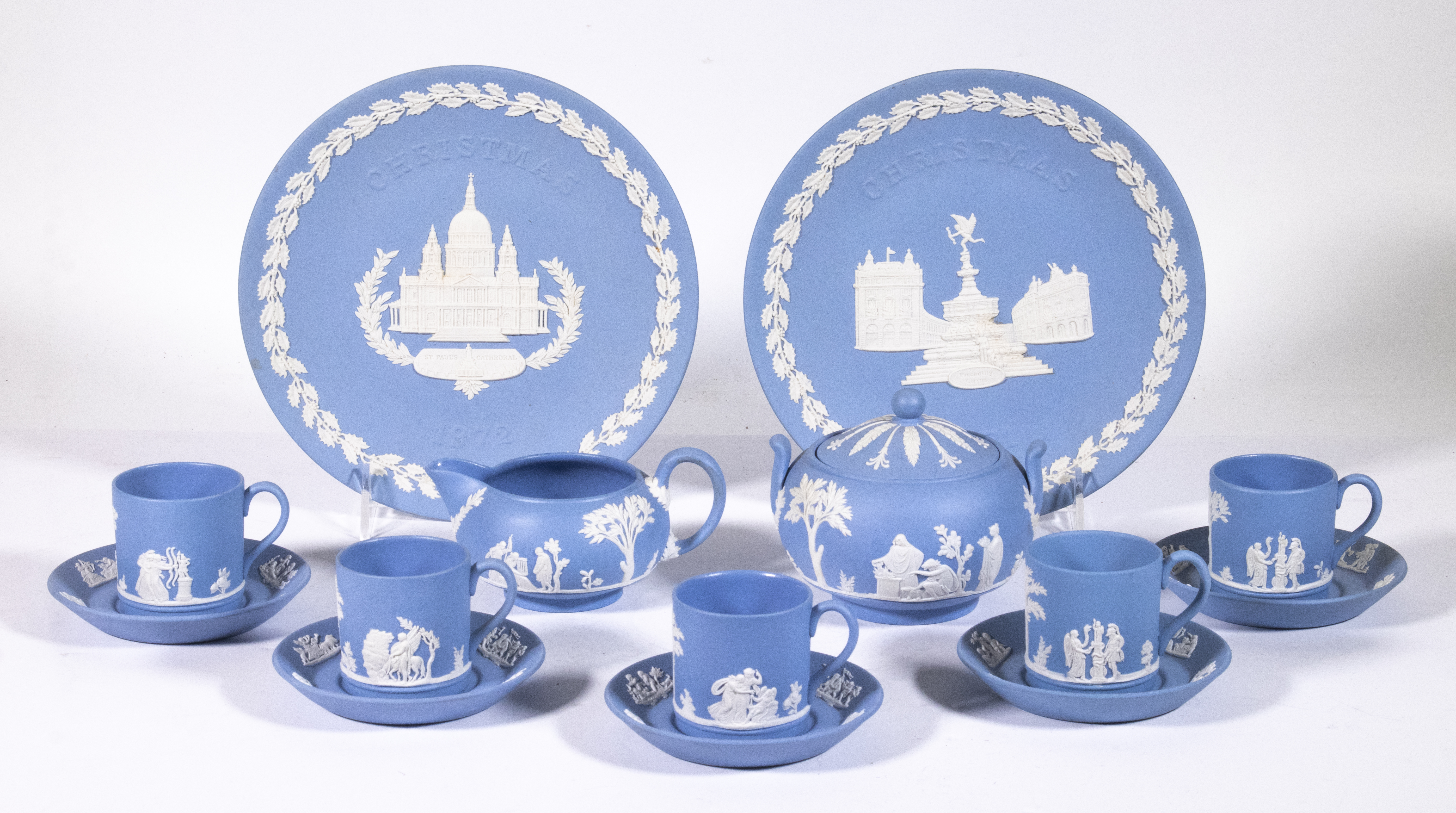 WEDGWOOD BLUE JASPERWARE 14 Pieces 2b27f0