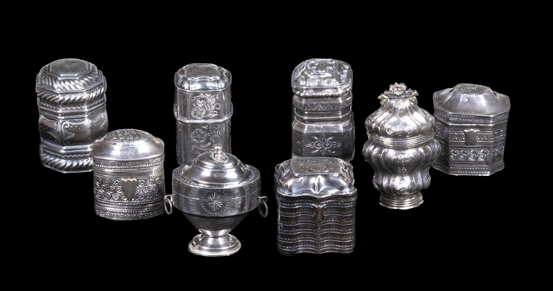 SILVER SNUFF BOXES Collection of