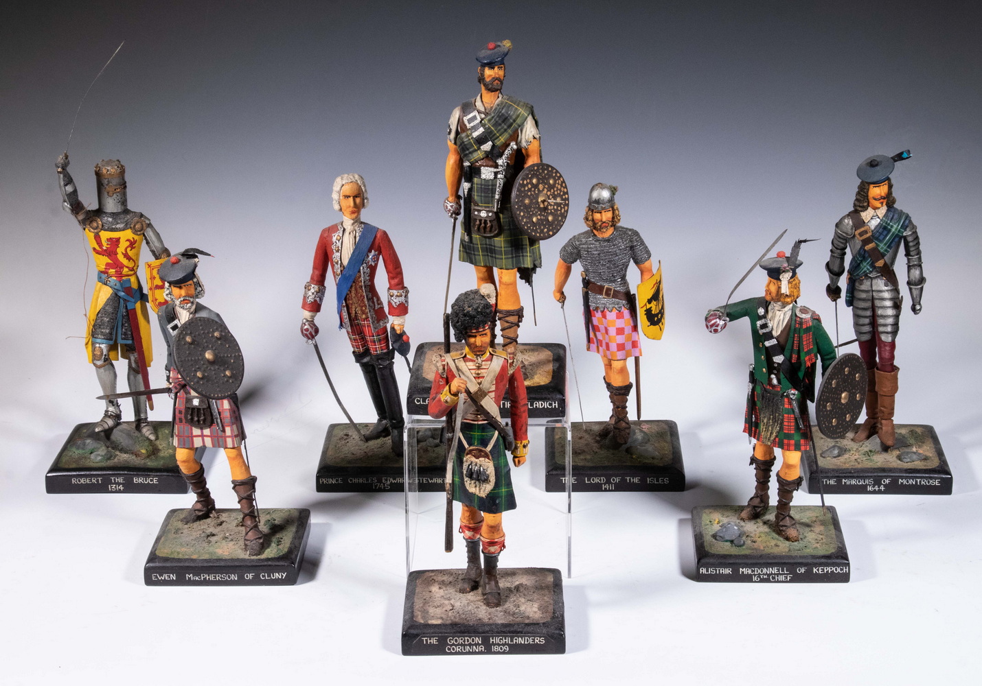  8 HISTORIC SCOTS FIGURES BY I H  2b2bff
