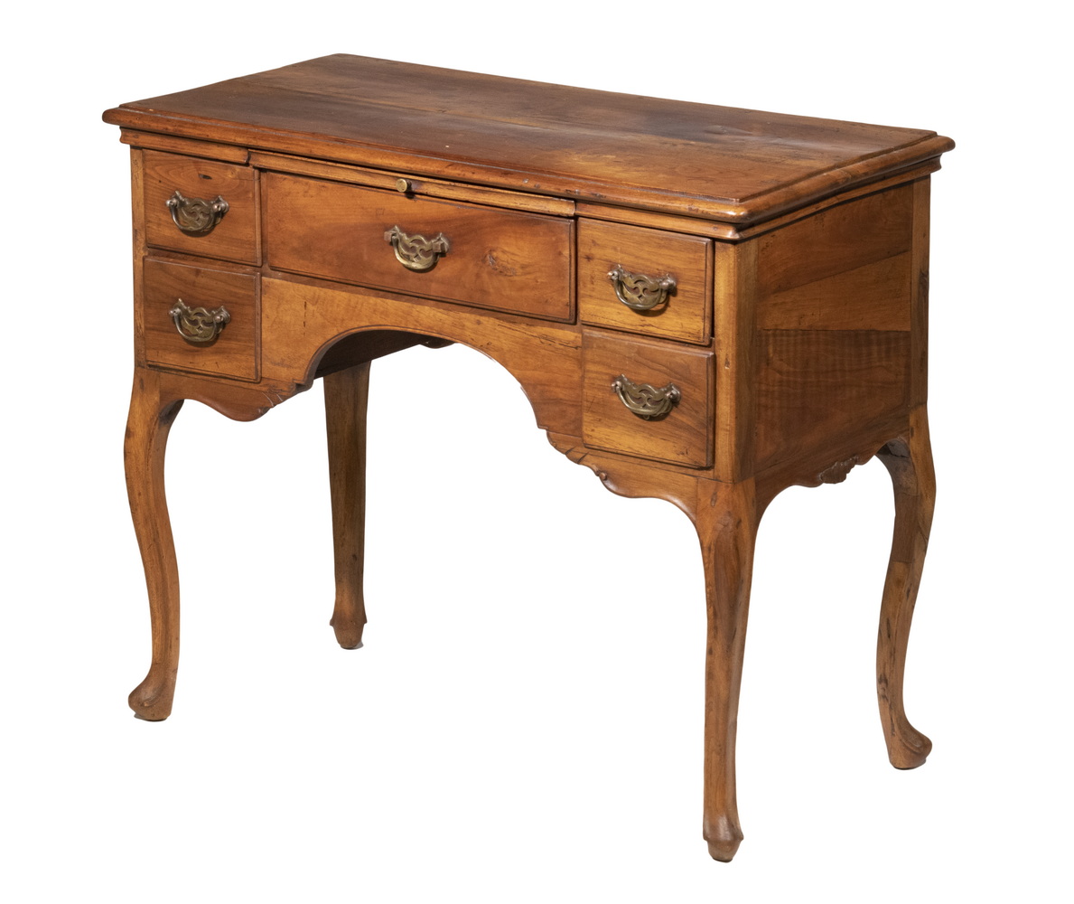 18TH C. WALNUT FIVE DRAWER LOWBOY American