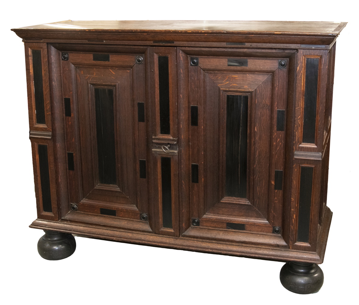 DUTCH RENAISSANCE LOW CUPBOARD 2b2d55