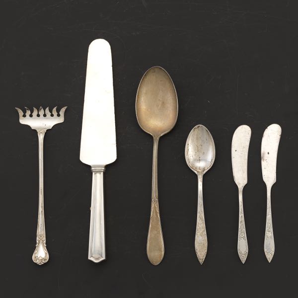 GROUP OF FLATWARE Including Weidlich 2b08b3