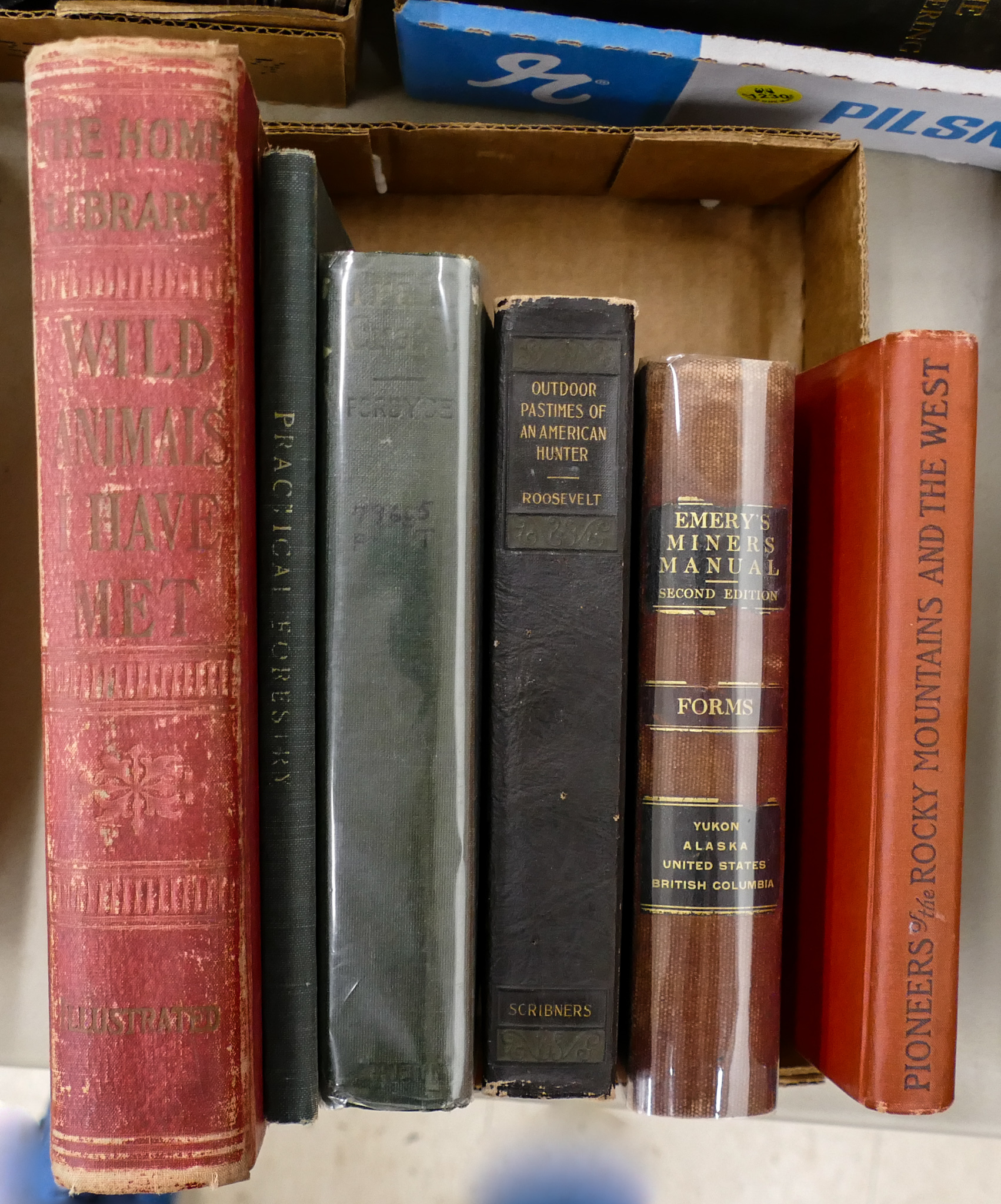 Box 6pc Antique Western Books