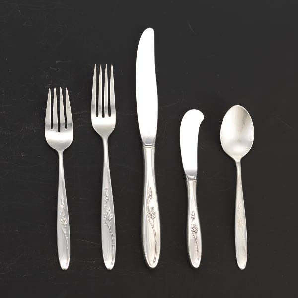 TOWLE STERLING SILVER FLATWARE  2b0c51