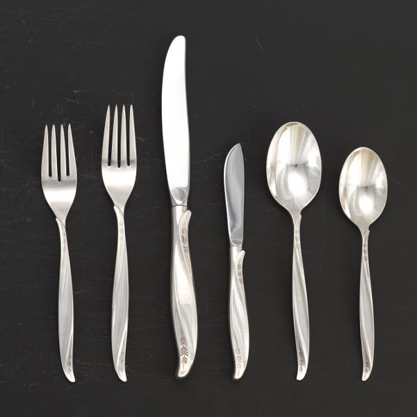 INTERNATIONAL STERLING FLATWARE  2b0c52