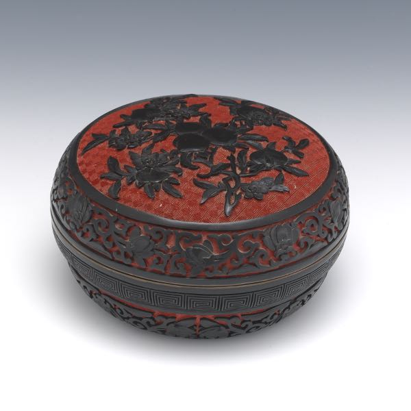 CHINESE BLACK AND RED LACQUERED 2b0cf7