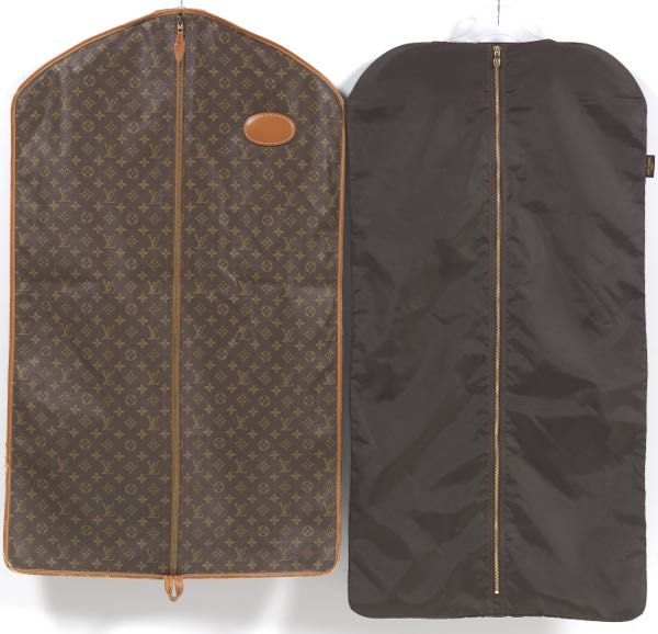 PAIR OF LOUIS VUITTON GARMENT BAGS 2b0d2c