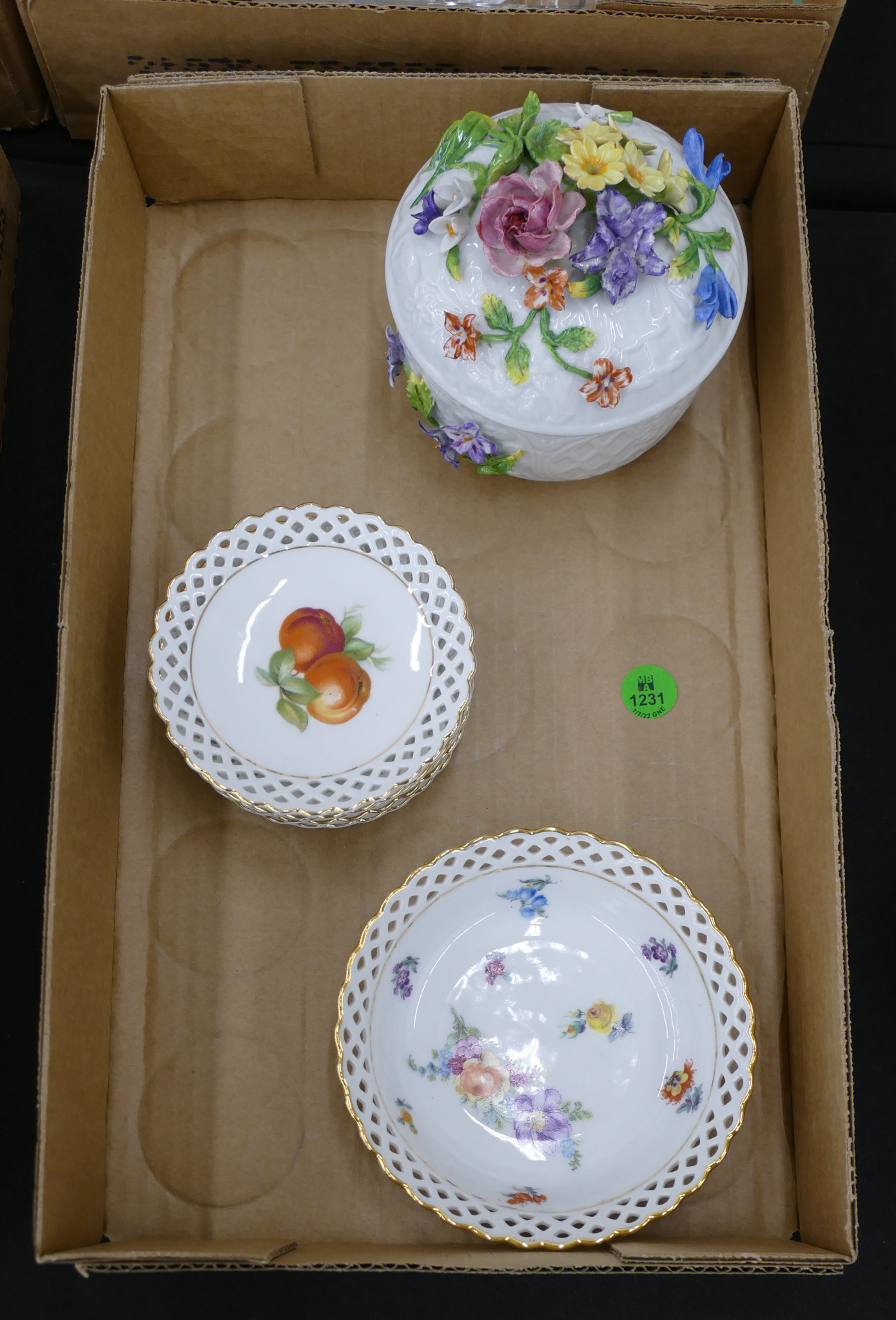 Box Schumann Dresden Floral Porcelain 2b0f95