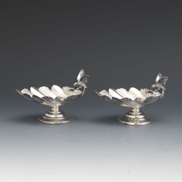 WHITING MFG. CO. PAIR OF ACANTHUS
