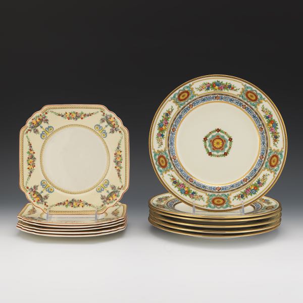 SIX MINTON PORCELAIN DINNER PLATES AND