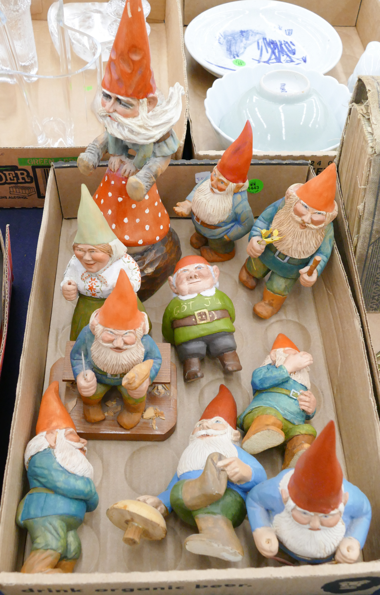 Box Carved Wood Gnomes 2b122e