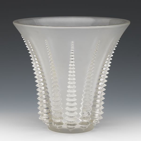 LALIQUE FROSTED GLASS VASE FONT 2b1291