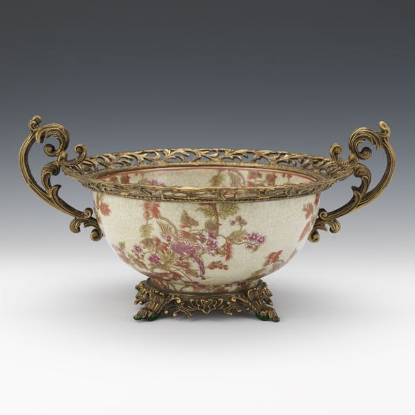 CHINOISERIE STYLE PORCELAIN CENTERPIECE 2b12e0