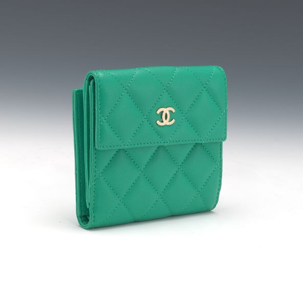 CHANEL WALLET IN PARIS GREEN 2012 2b1318