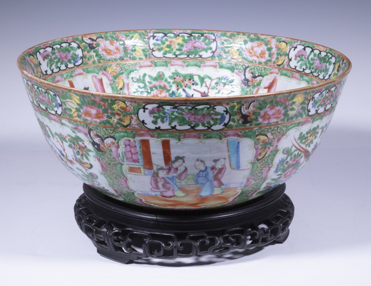 ROSE MEDALLION PUNCH BOWL 19th