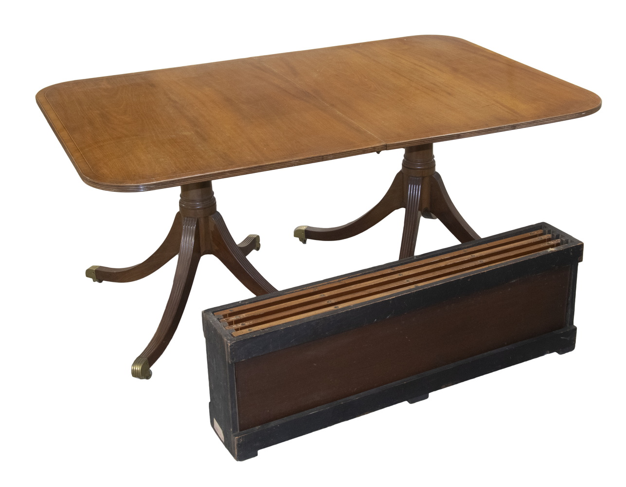 DUNCAN PHYFE STYLE DINING TABLE 2b1575