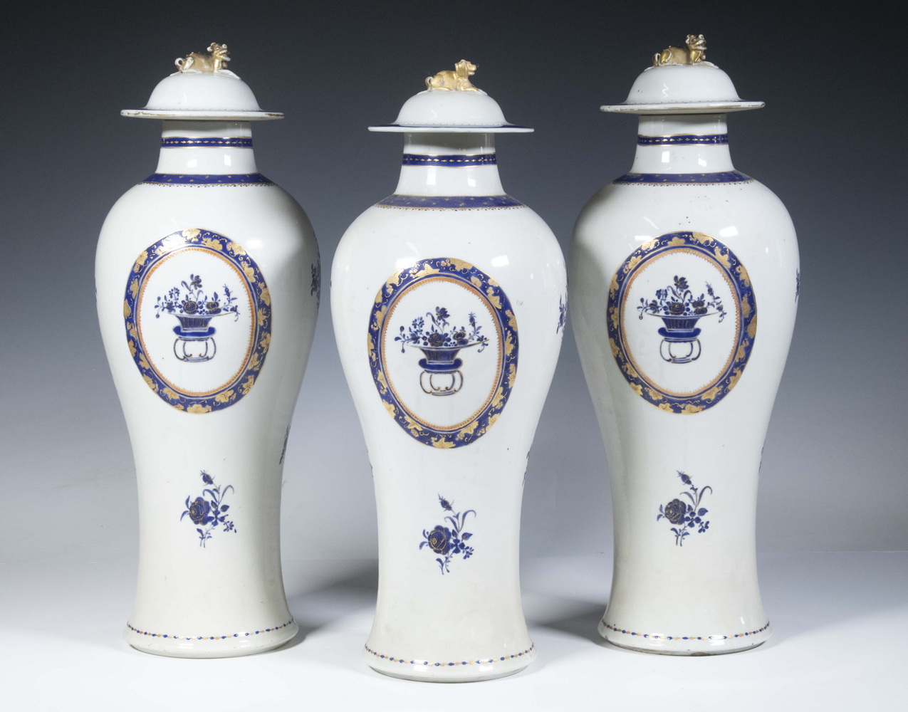 CHINESE EXPORT PORCELAIN COVERED 2b160a