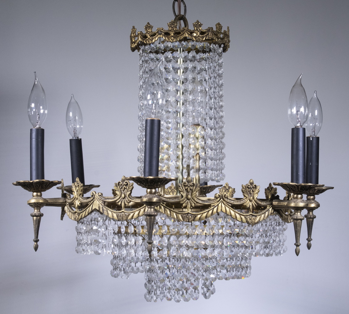 SMALL ELECTRIC CRYSTAL CHANDELIER