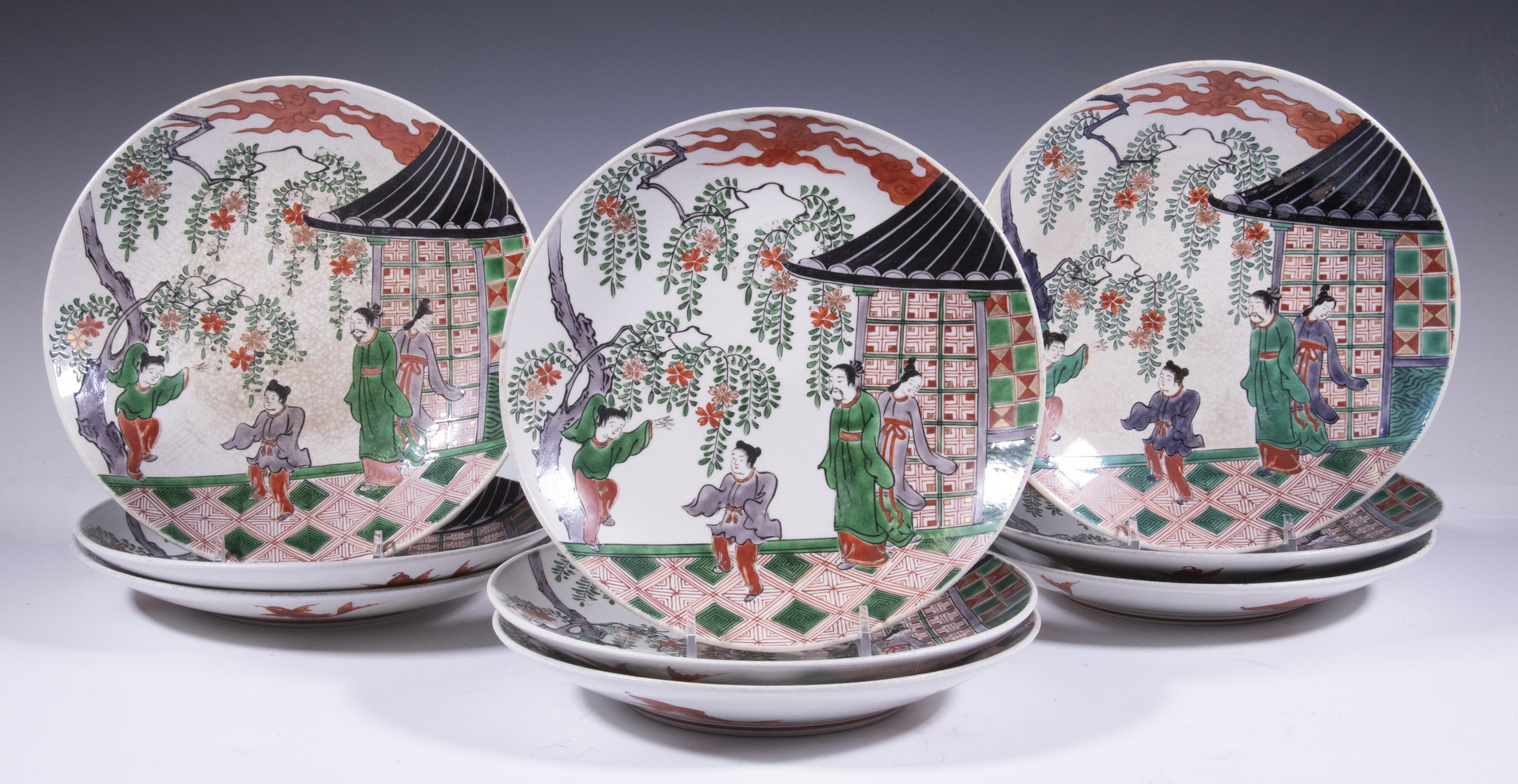 SET OF CHINESE FIGURAL PLATES 9  2b16a3