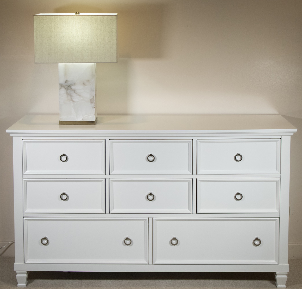 WHITE PAINTED (8) DRAWER BUREAU