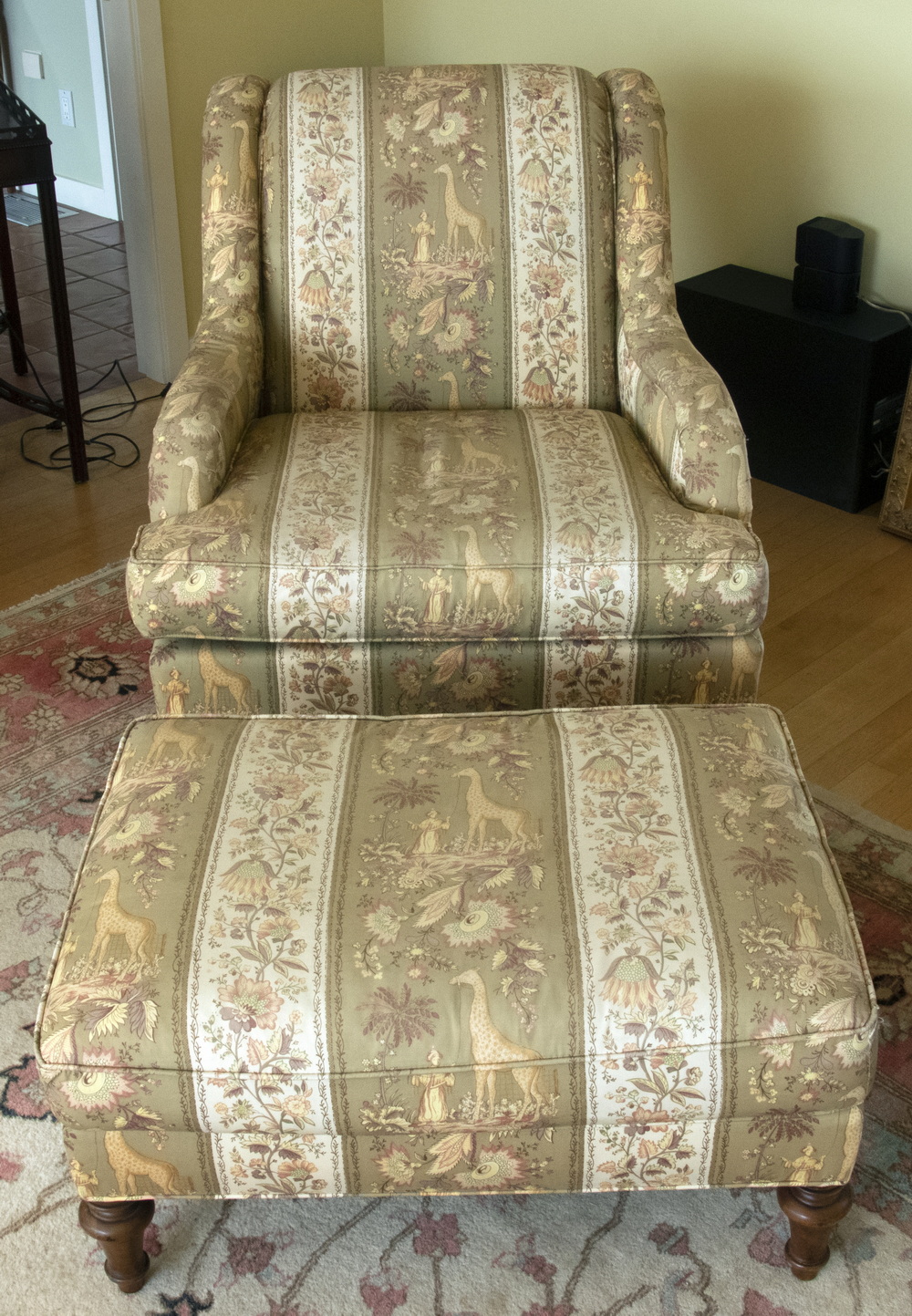 REPRODUCTION EDWARDIAN ARM CHAIR 2b3e5e